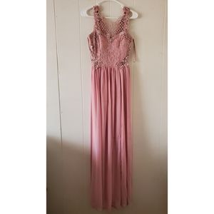 Bridesmaid/prom dress , city triangles , size 3